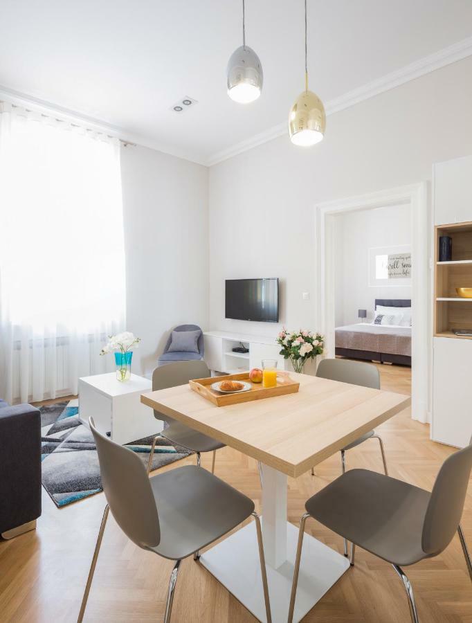 White Rose Apartment Zagreb Exterior photo